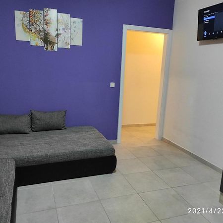 Apartmani Quattro スタリグラード エクステリア 写真