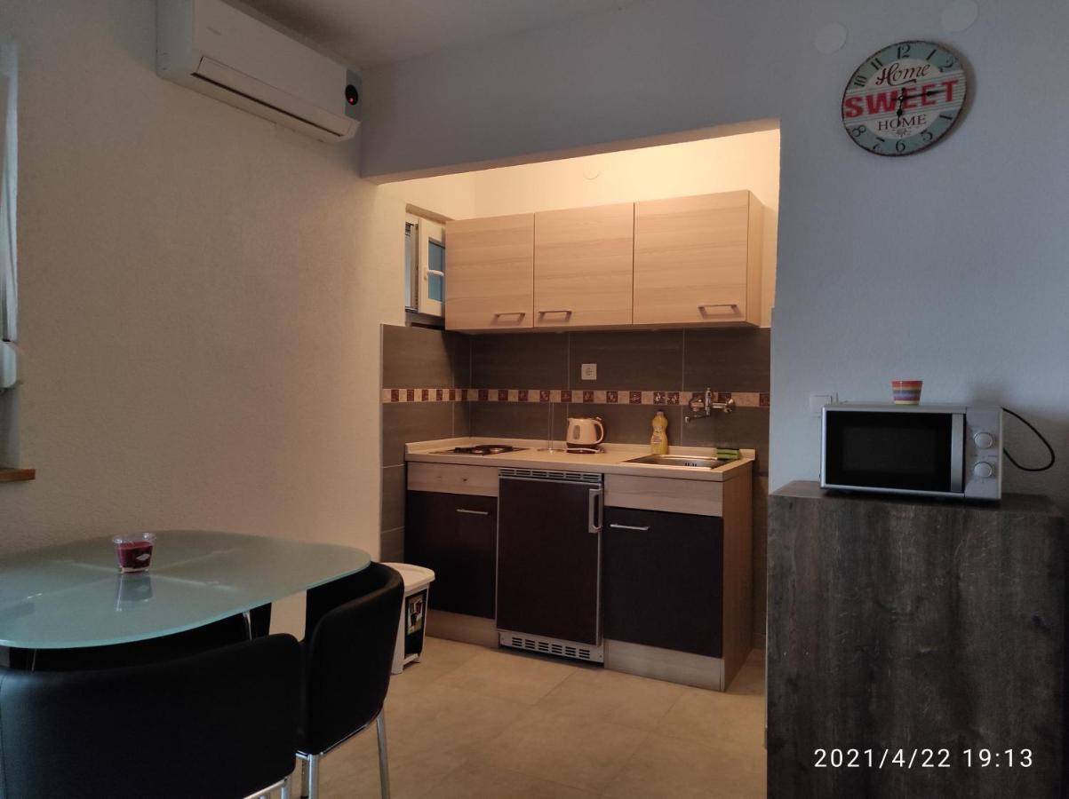 Apartmani Quattro スタリグラード エクステリア 写真