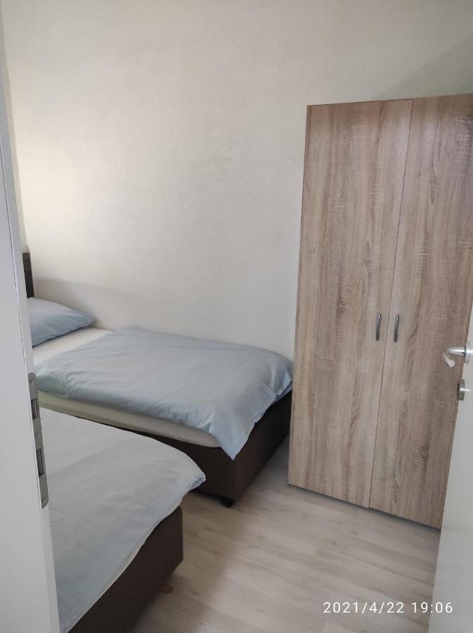 Apartmani Quattro スタリグラード エクステリア 写真
