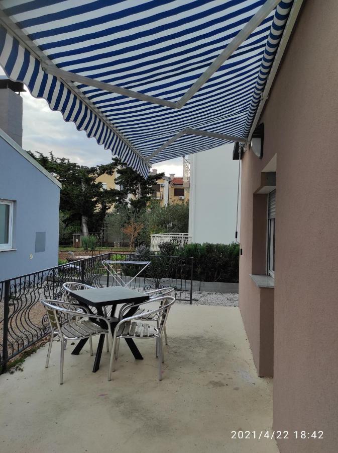Apartmani Quattro スタリグラード エクステリア 写真